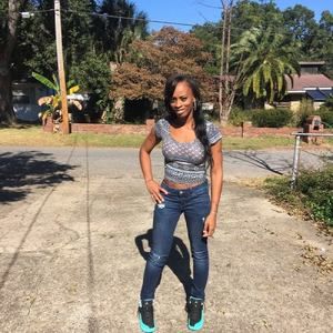 Meet your Posher, Nikki