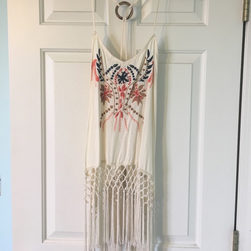 BKE Embroidered Tank Top 💖 BRAND NEW w tags!
