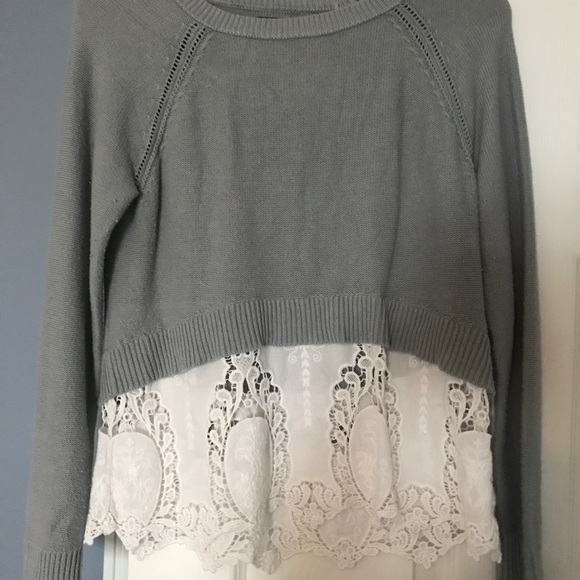 Sweater with lace - Picture 2 of 5