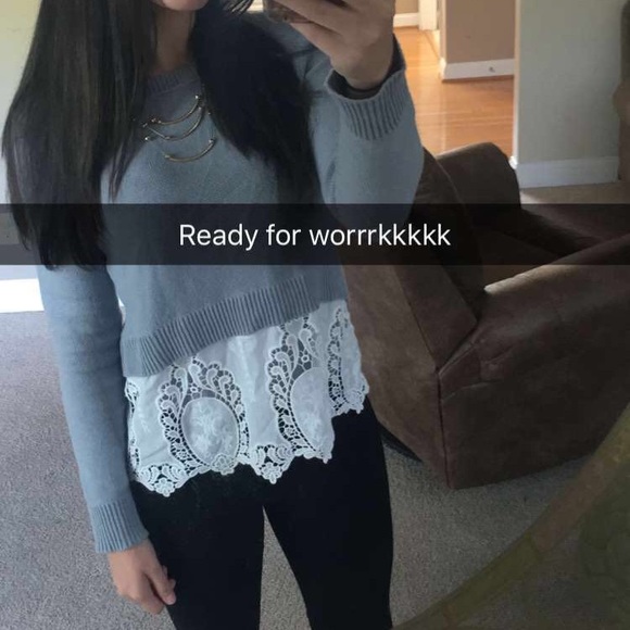 Sweater with lace - Picture 4 of 5