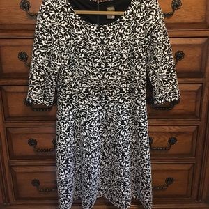 Stretchy black and white dress