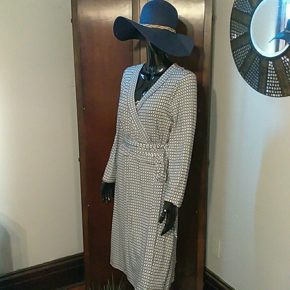 Banana Republic Dresses & Skirts - Banana Republic Wrap 👗 Dress