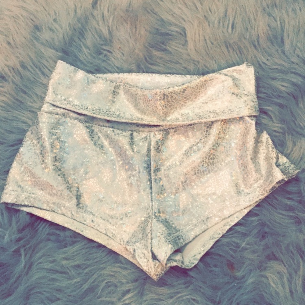 Rave shorts