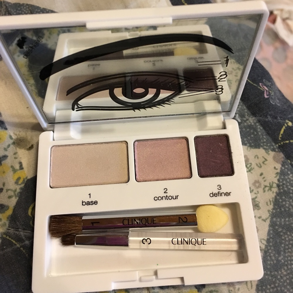 Clinique eyeshadow trio, never used.