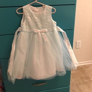 Little girls dress