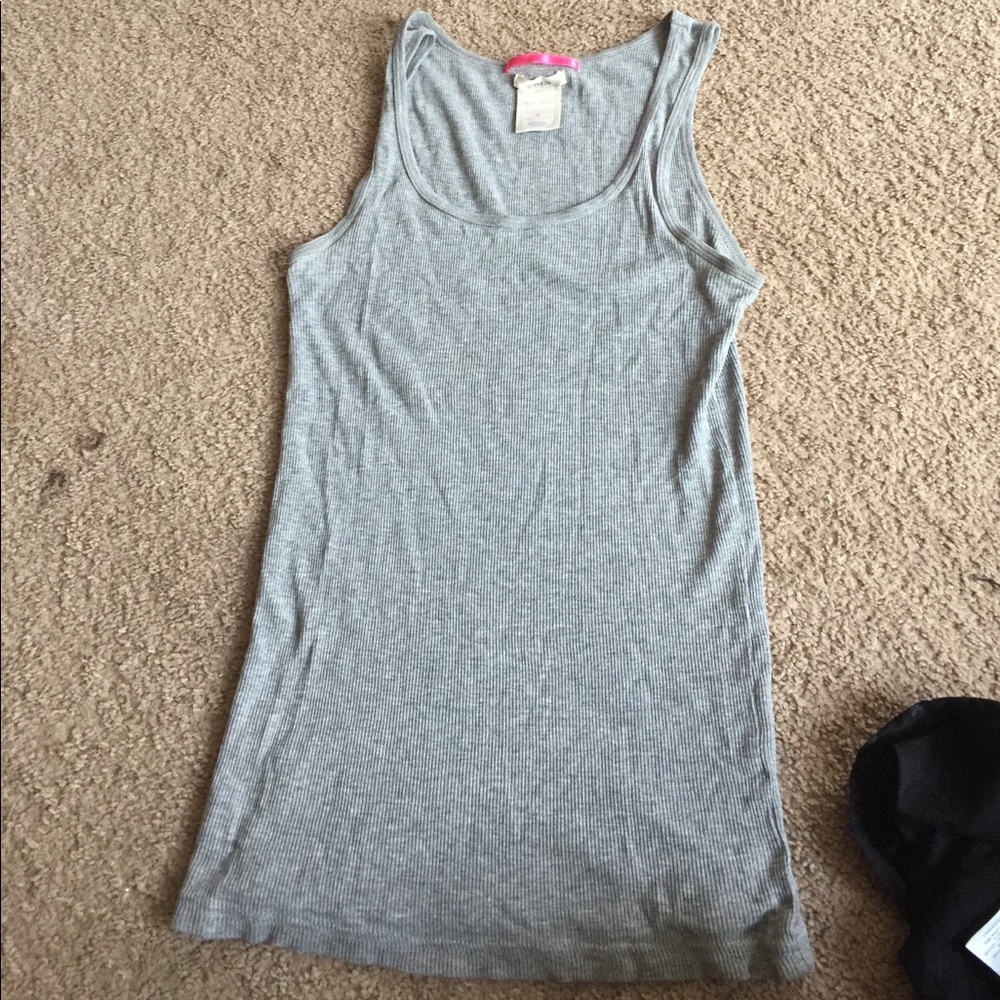 Gray ribbed tank top