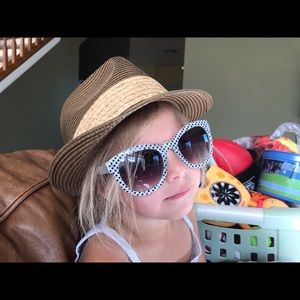 Meet your Posher, Toni