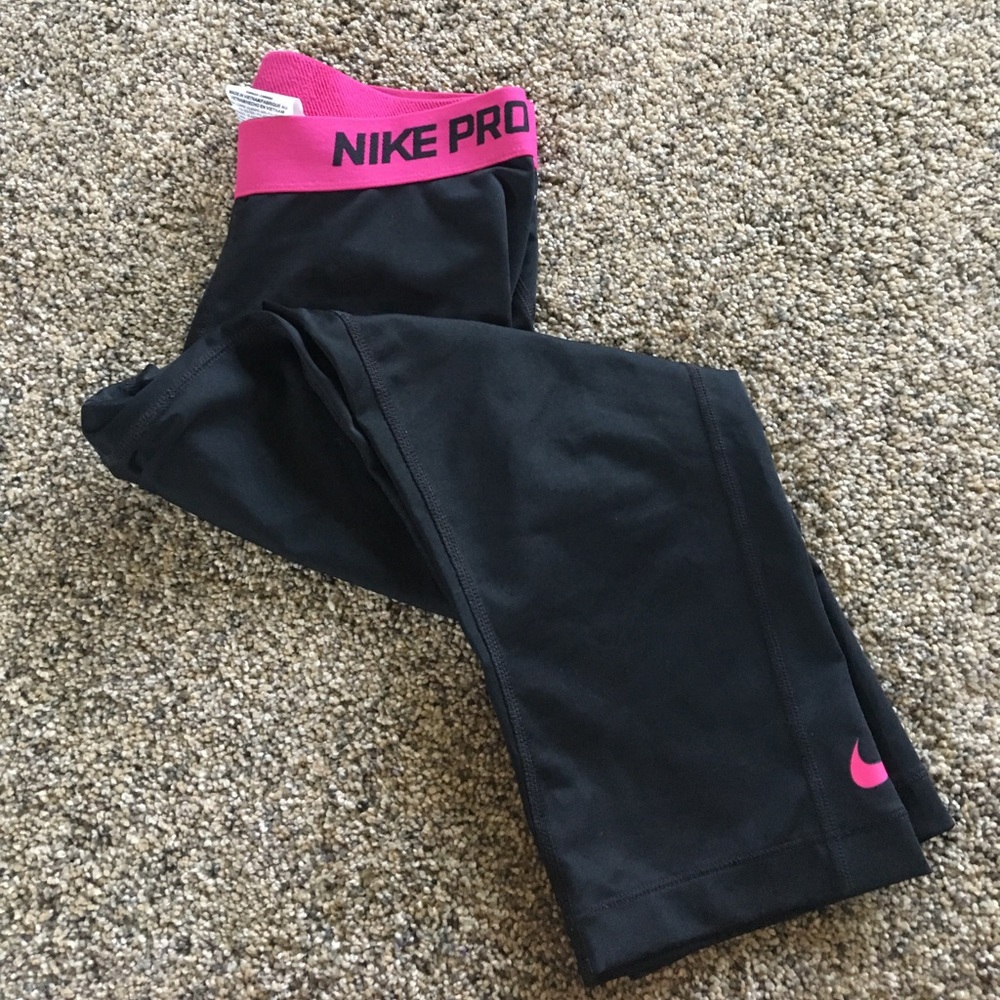 Nike Pro dri-fit crop leggings