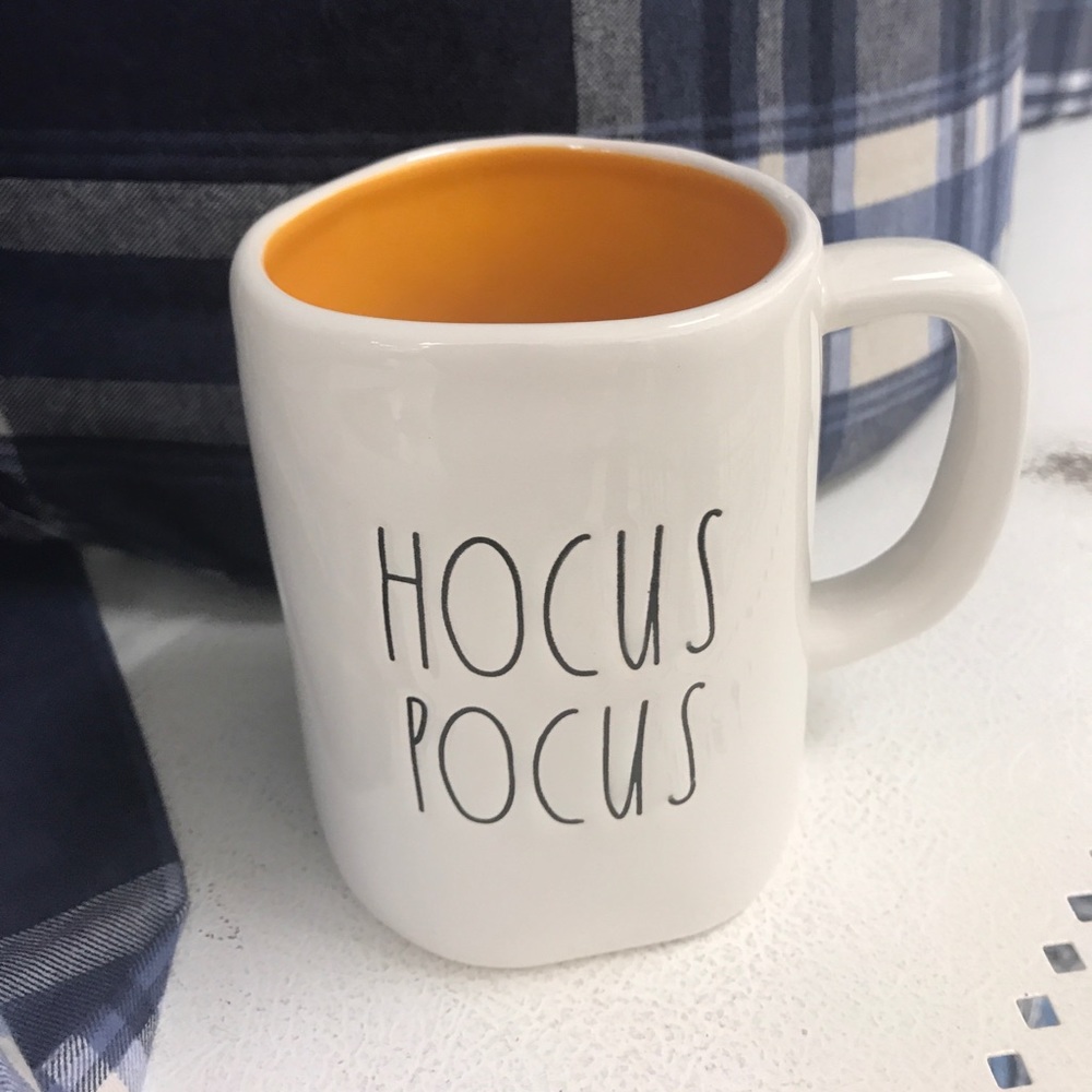 Hocus pocus Rae Dunn mug