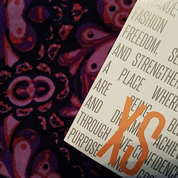 LuLaRoe: Classic Tees - 4 pieces! - Picture 3 of 5