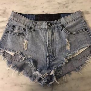 One teaspoon shorts
