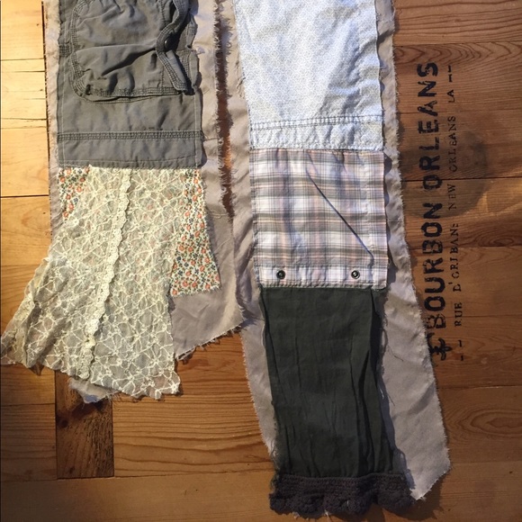 Upcycled cargo/lace scarf / Downtown Solitude - Picture 2 of 8