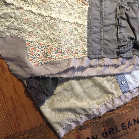 Upcycled cargo/lace scarf / Downtown Solitude - Picture 8 of 8