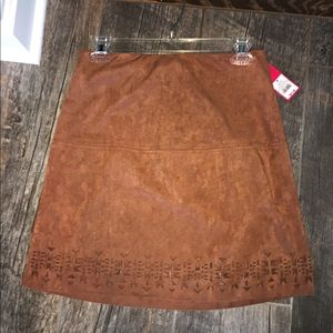 BRAND NEW: Suede skirt