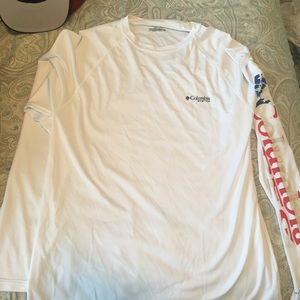 Columbia PFG long sleeve shirt. Runs a little big