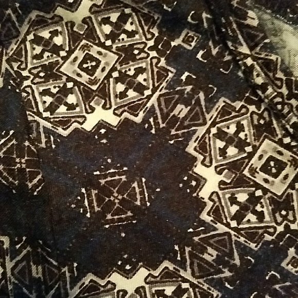 LuLaRoe - Carly 3 pieces - Picture 3 of 4