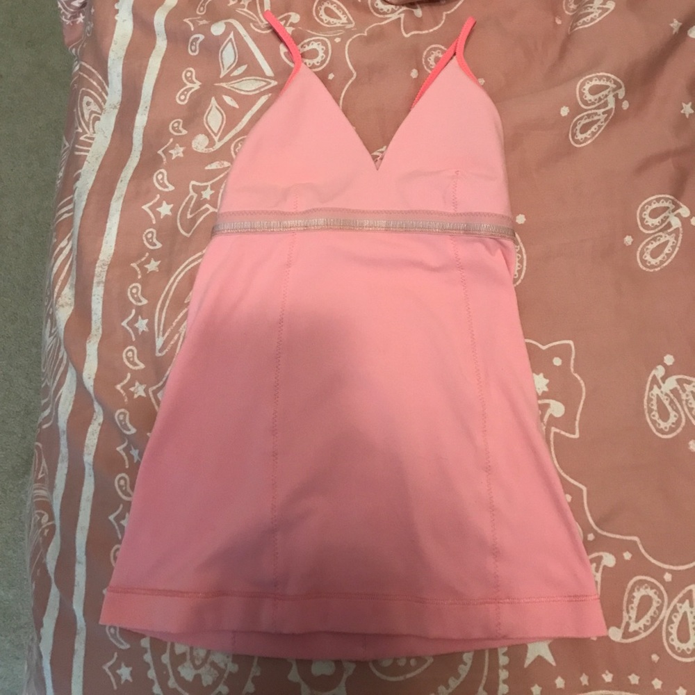 Lululemon workout top