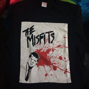 Supreme tee ... size med... misfits tee
