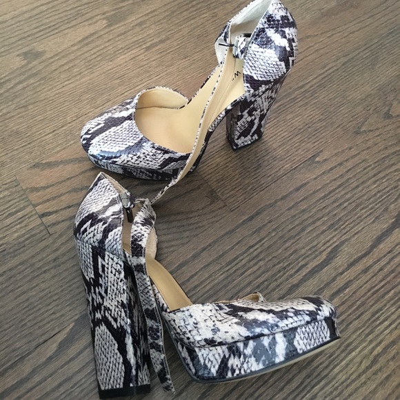 🐍✨absolute cutest NINE WEST snakeskin heels! - Picture 1 of 5
