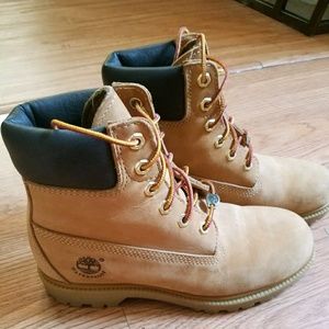 Like new timberland boots!