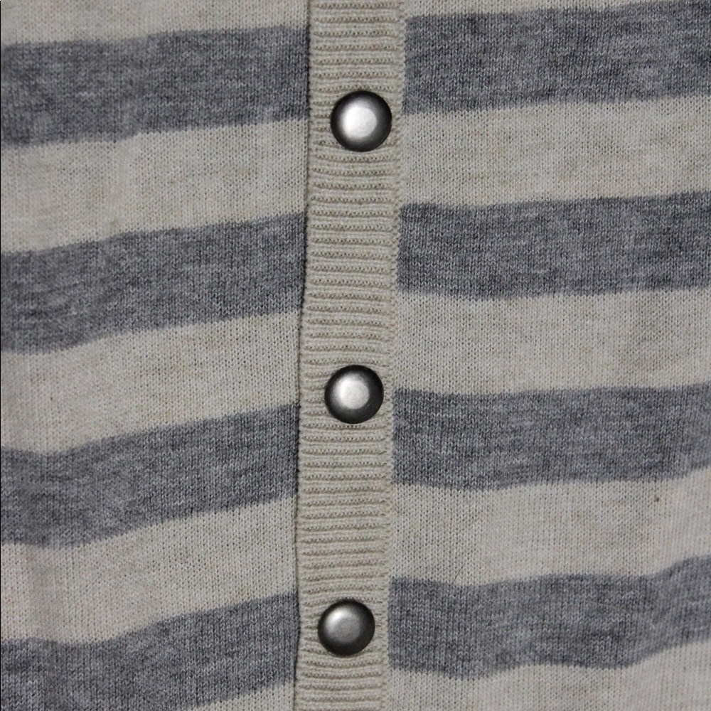 Sweater - Picture 4 of 5
