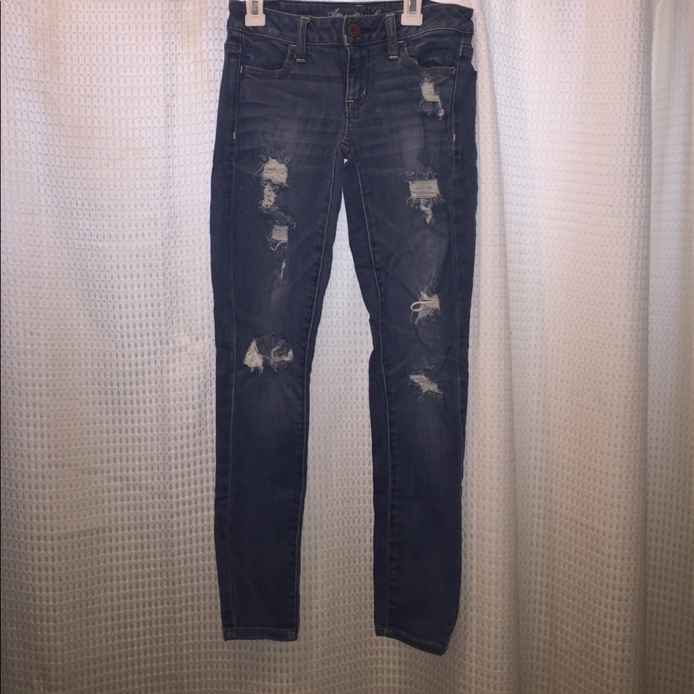 American Eagle Distressed Lightwash Jeans