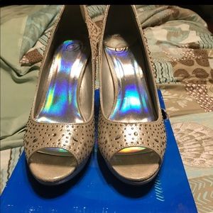 Women's Silver Sparkle Heels