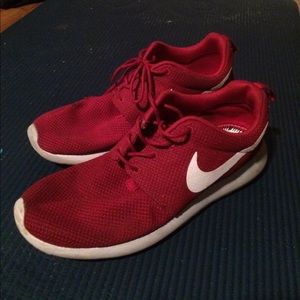 Red/White Nike Roshe