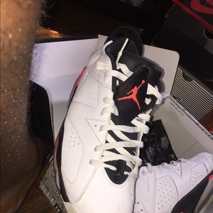 Air Jordan 6 retro(will clean before shipping out)