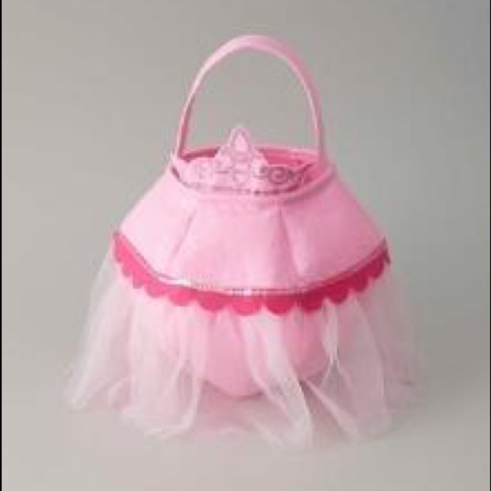 Let your princess trick or treat in style!  NEW!