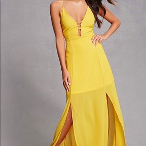 Chiffon strappy open back dress!