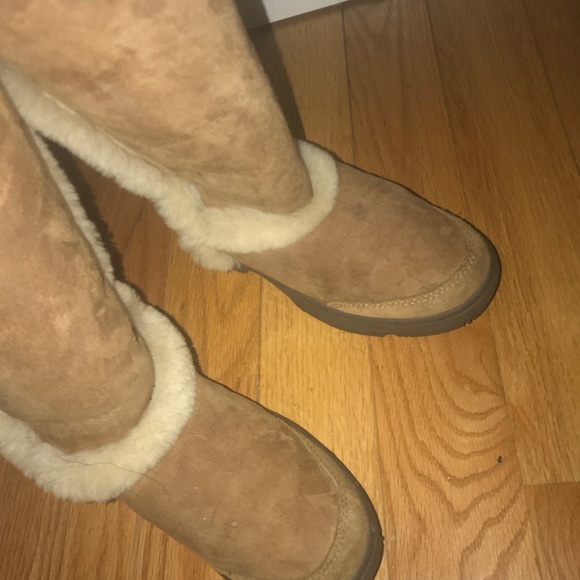 UGG Sundance Short II Revival SKU: 9247475 - YouTube Sundance Uggs