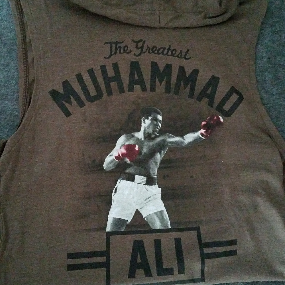 🥊Muhammad Ali cut off hoodie🥊