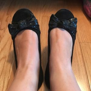 Black bow flats