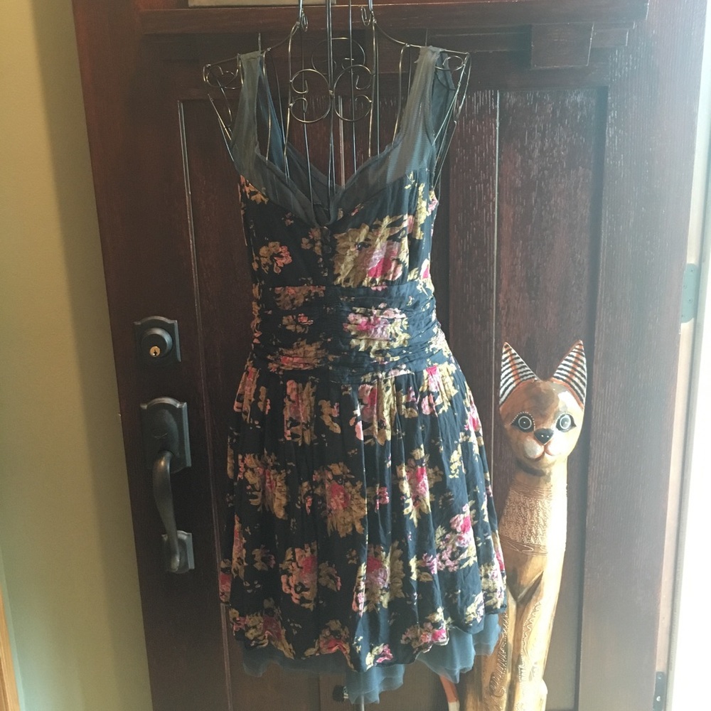 Paper Tee floral dress in Medium (Juniors)