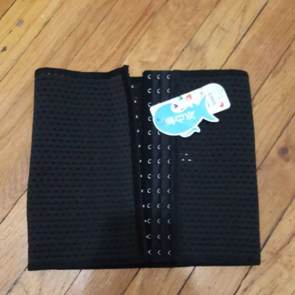 2   4 STEEL BONED BLACK WAIST TRAINER - Picture 3 of 4