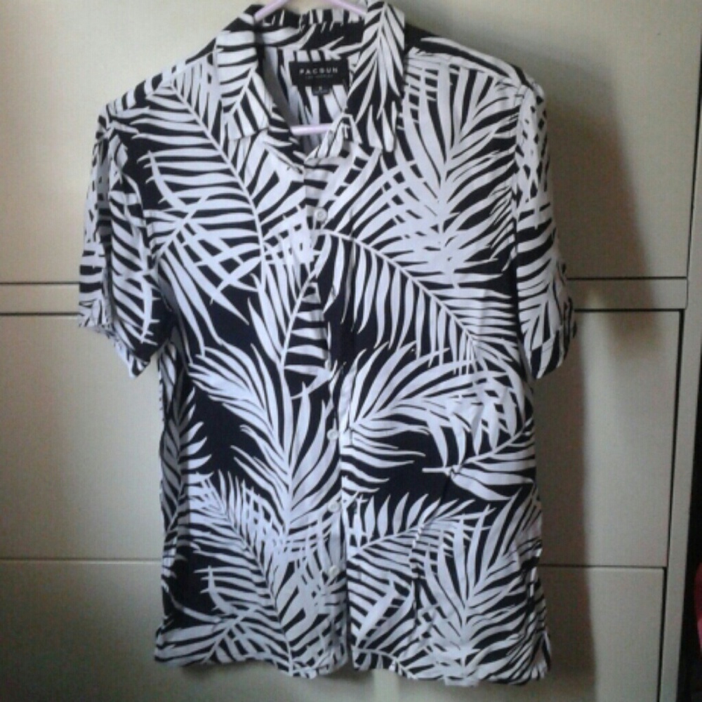 New Pacsun Floral Hawaiin Shirt Button Down Sz S