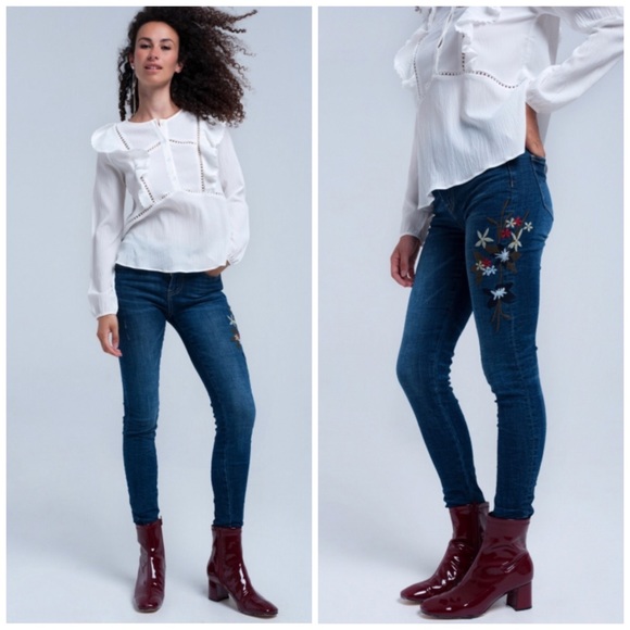! Embroidered Distressed Skinny Designer Denim - Picture 4 of 5
