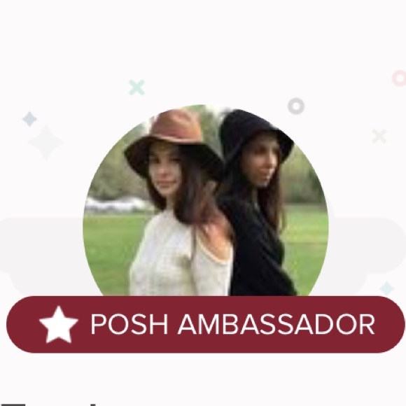 ! Embroidered Distressed Skinny Designer Denim - Picture 5 of 5