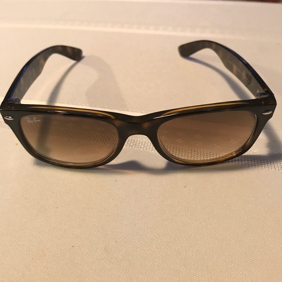 Ray Ban women\'s sunglasses Made in Italy.  NEW main image 8
