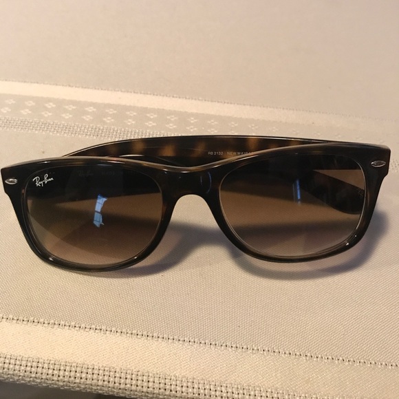 Ray Ban women\'s sunglasses Made in Italy.  NEW main image 6