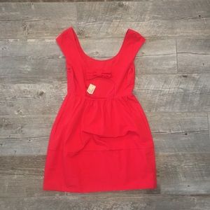 BRAND NEW: American Eagle bow dress.