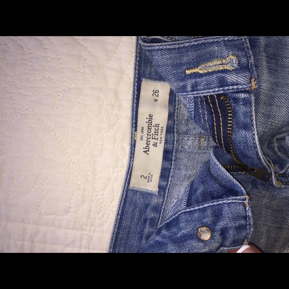 abercrombie distressed jean shorts