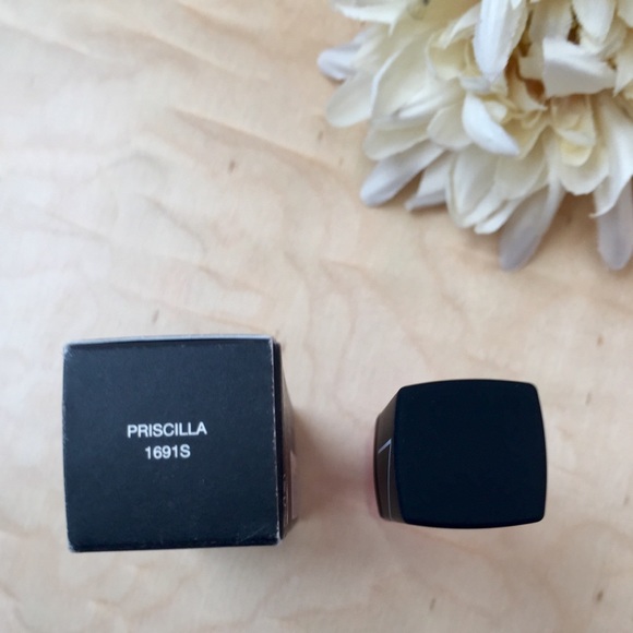 NARS Lip Gloss - Pricilla Color - Picture 6 of 7