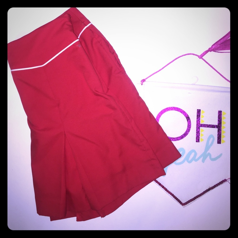 IZOD pleated Skort