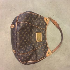 Louis Vuitton Galleria Bag