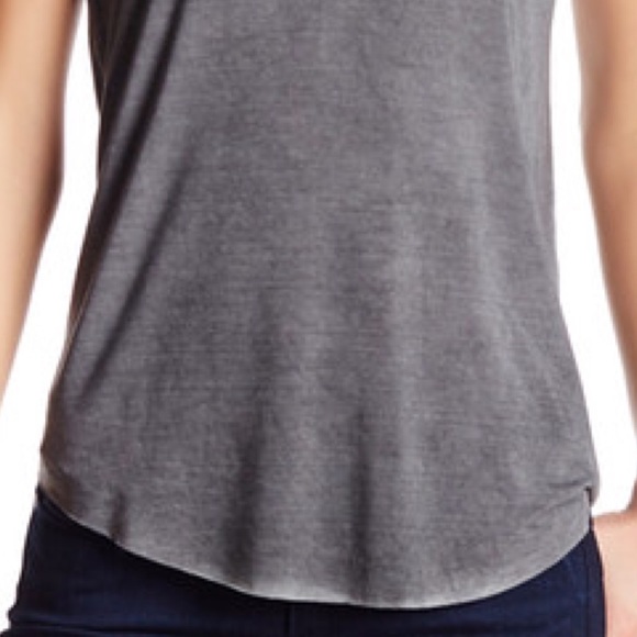 Silky SOFT V-Neck Short Sleeve Tee Unfinished Hem - Picture 4 of 7