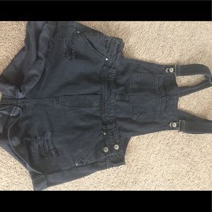 H&m black overall shorts