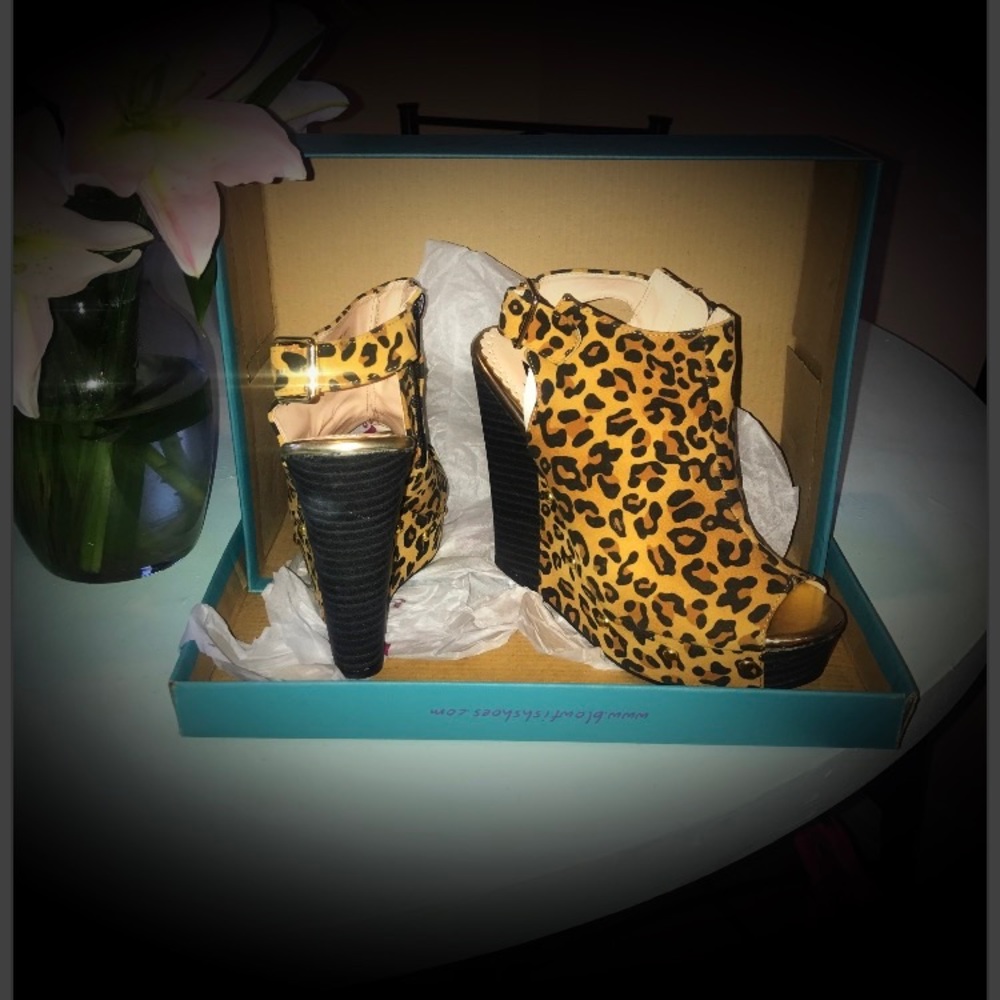 Gold and leopard wedge heel