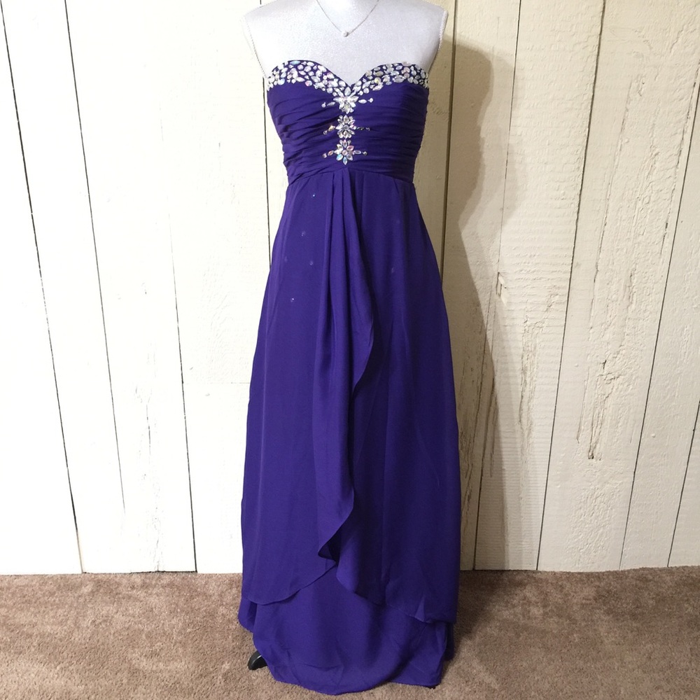 BNWT Elaborate Royal Purple Beaded Gown